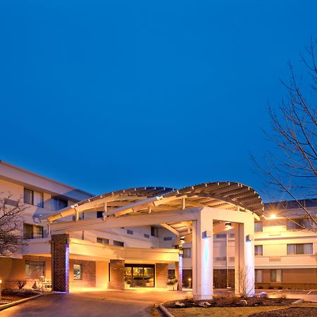Holiday Inn Express Milwaukee - West Medical Center, An Ihg Hotel Wauwatosa Exterior photo